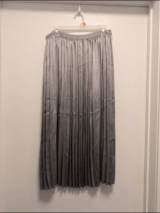Marine Layer Dresses & Skirts - Marine Layer Pleated Maxi Skirt in Silver Satin
